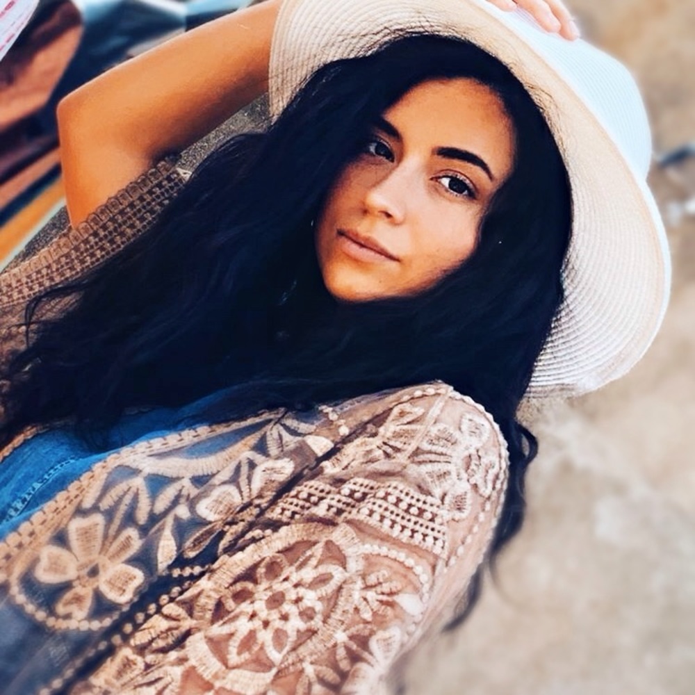 Meet your Posher, Alaina